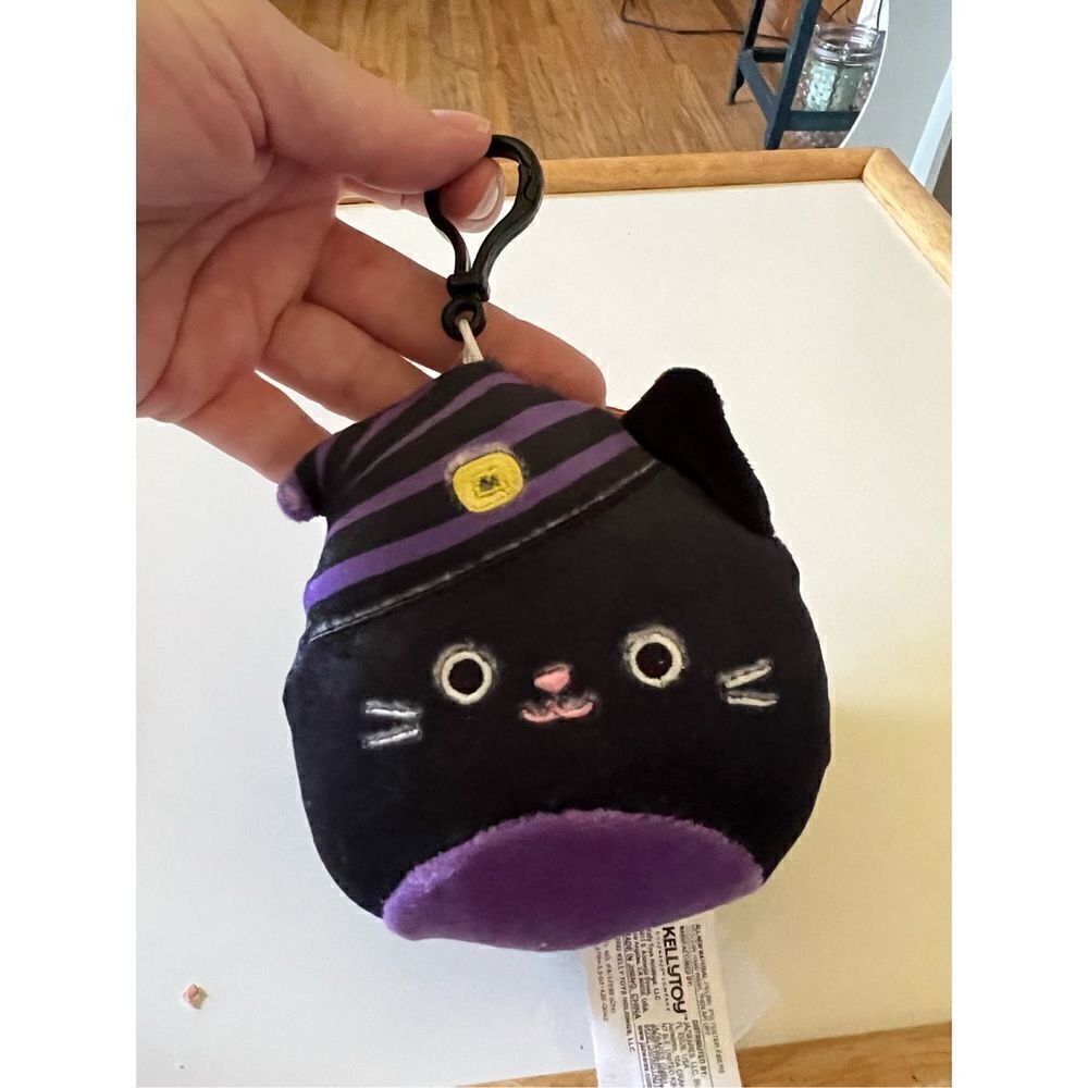 Squishmallows Mini Clip Autumn the Witch Cat
